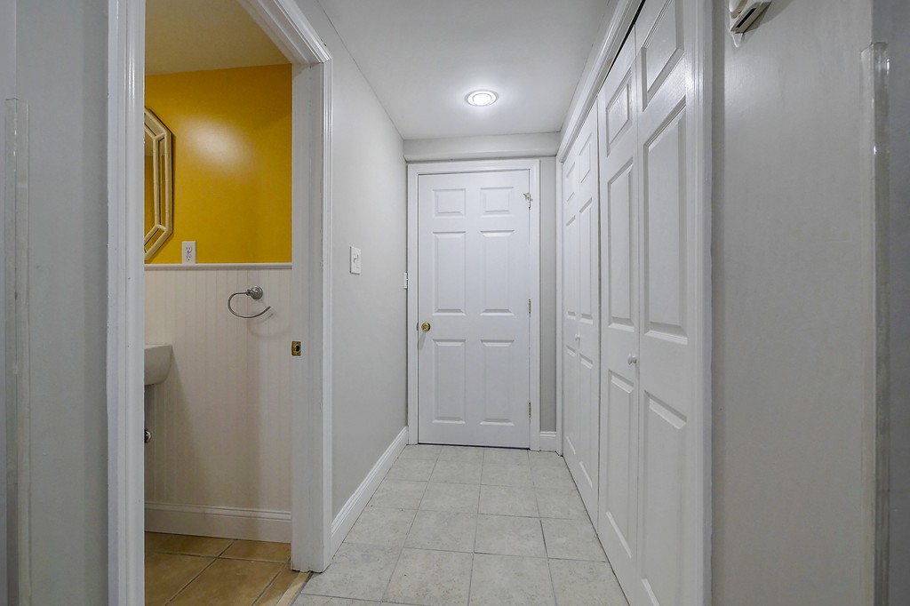 39 Davis St Extension Woburn, MA 01801 - Photo 27 of 29