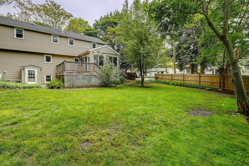 39 Davis St Extension Woburn, MA 01801 - Photo 8 of 29