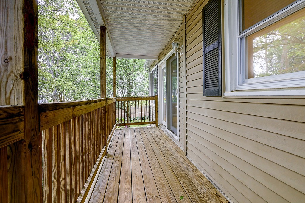 39 Davis St Extension Woburn, MA 01801 - Photo 10 of 29