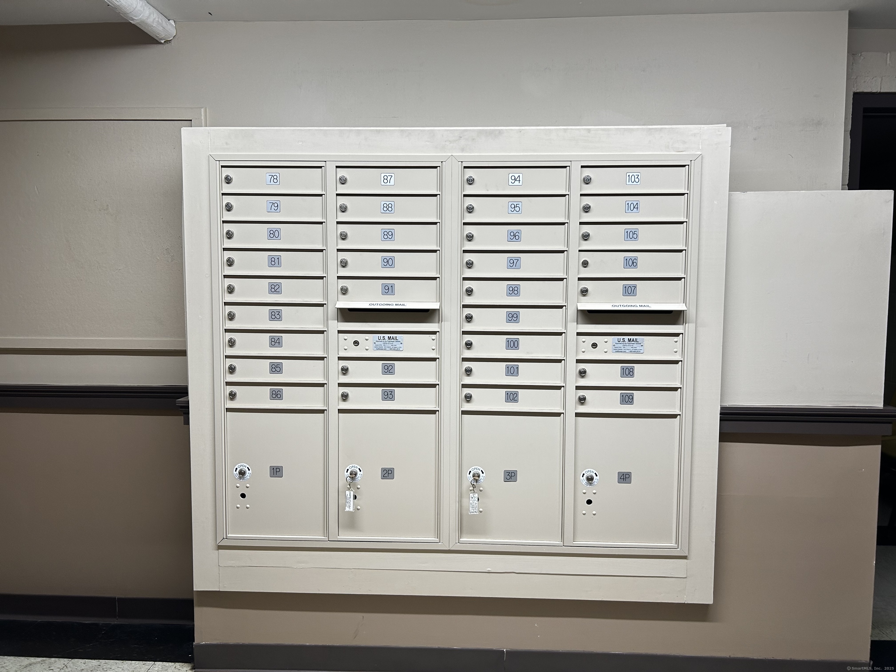 84 Wilton Crest Road, Unit 84 Wilton, CT 06897 - Photo 15 of 16 a view of a dresser