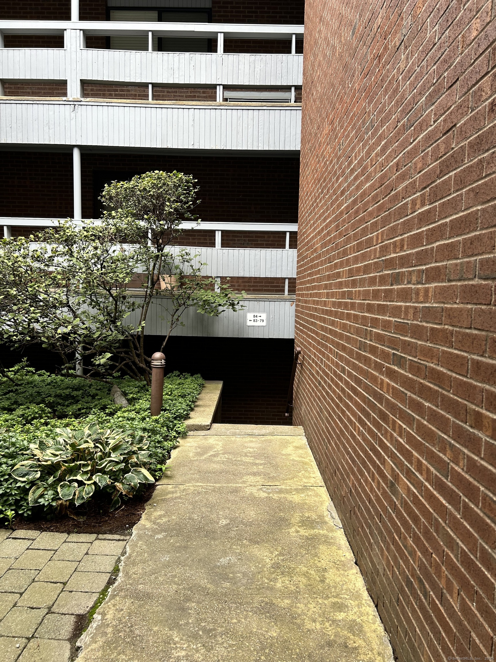 84 Wilton Crest Road, Unit 84 Wilton, CT 06897 - Photo 2 of 16