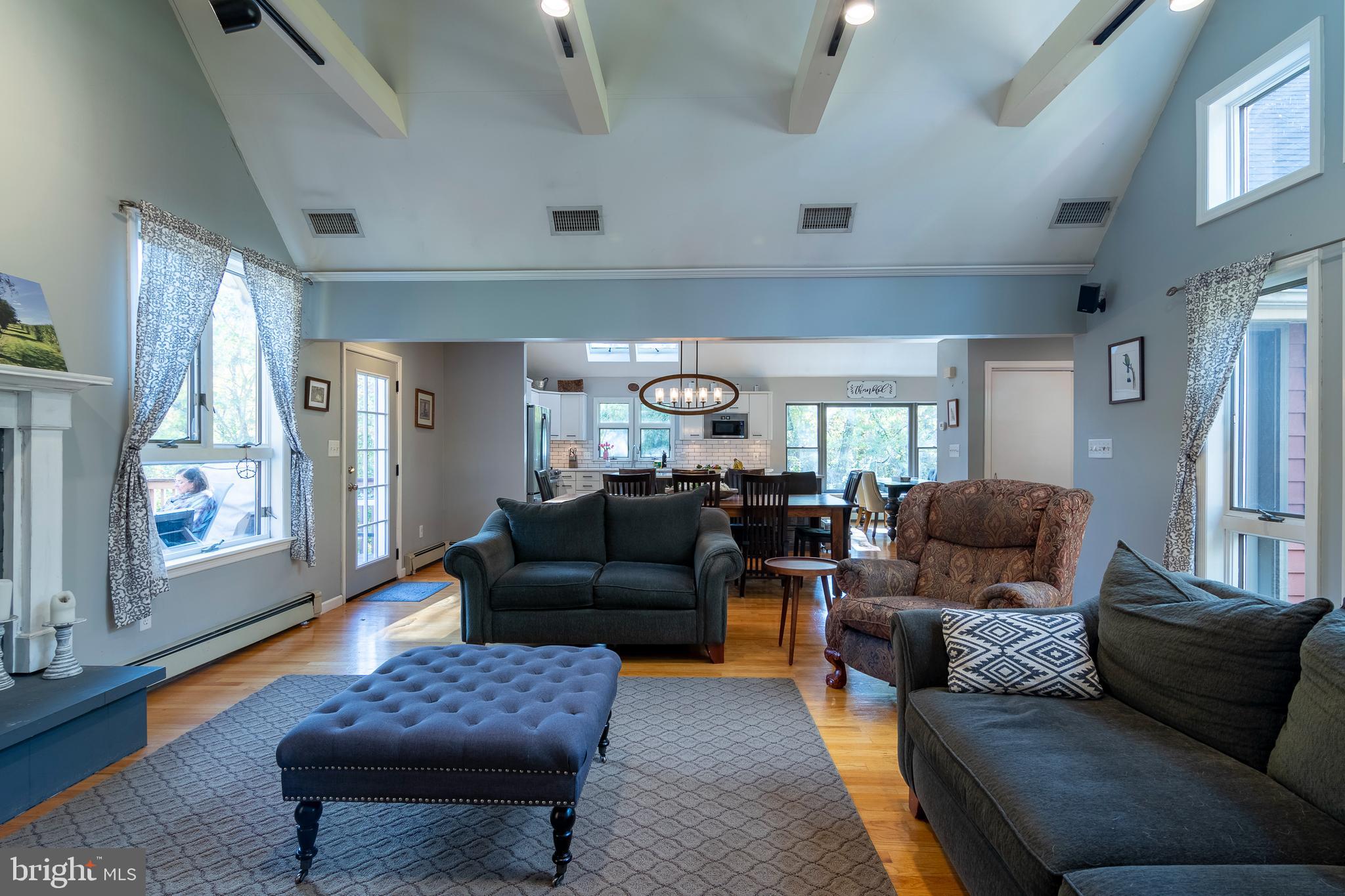 9 Wayside Lane Lebanon, NJ 08833 - Photo 15 of 41 Great Room