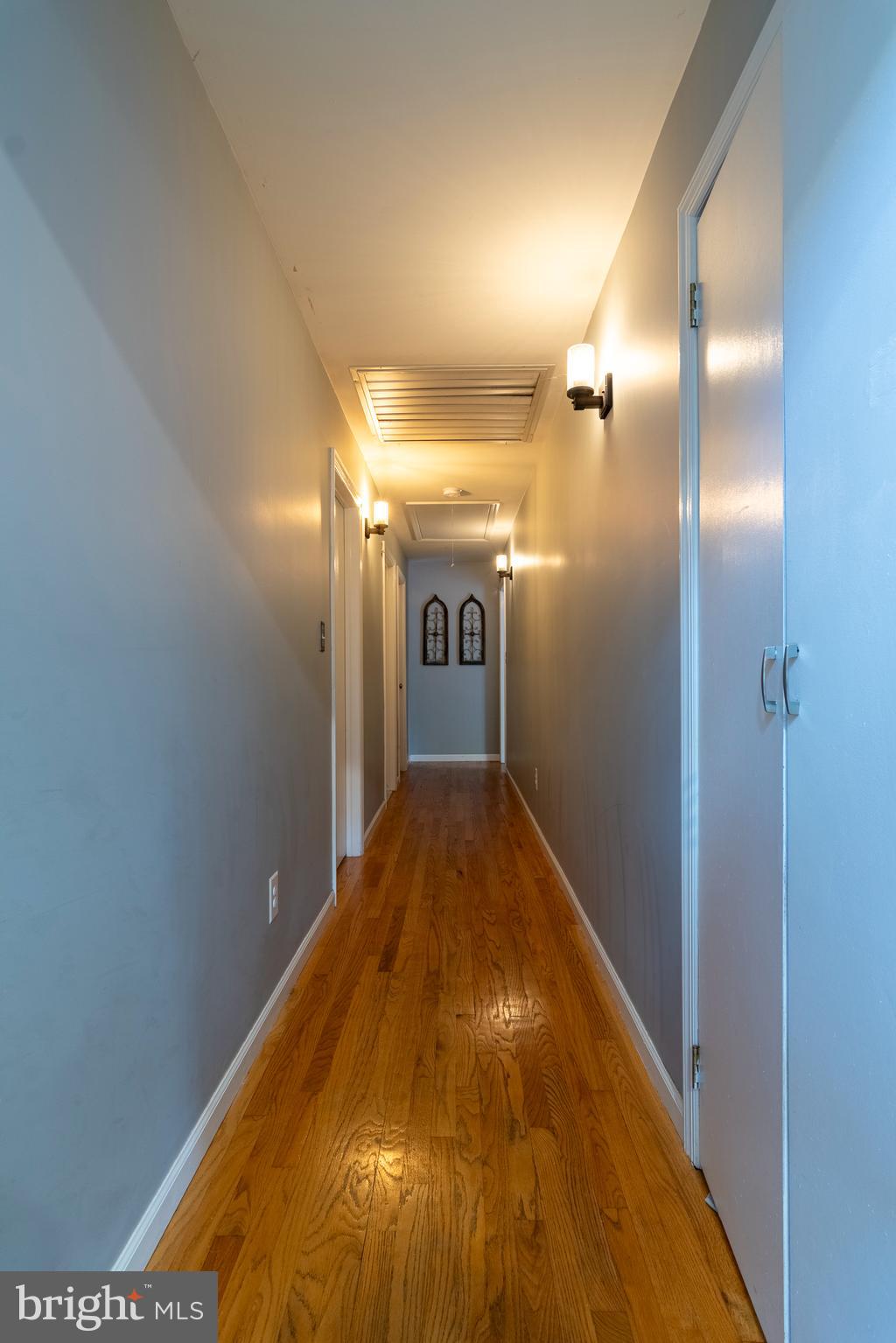 9 Wayside Lane Lebanon, NJ 08833 - Photo 17 of 41 Hallway