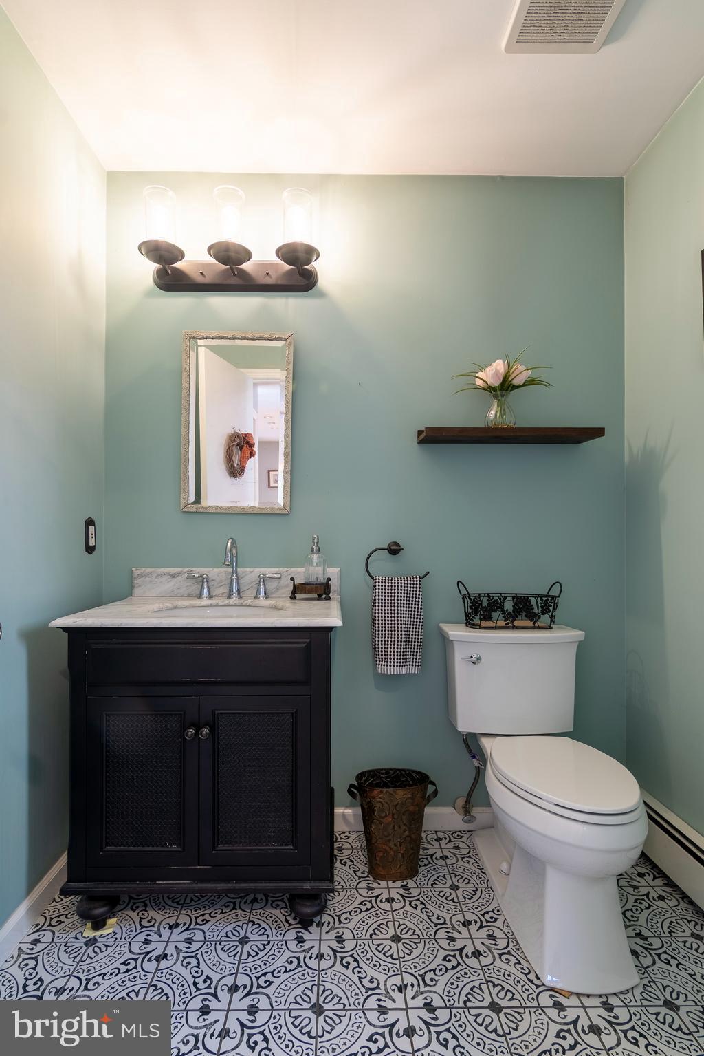 9 Wayside Lane Lebanon, NJ 08833 - Photo 25 of 41 Powder Room in Entrance Way