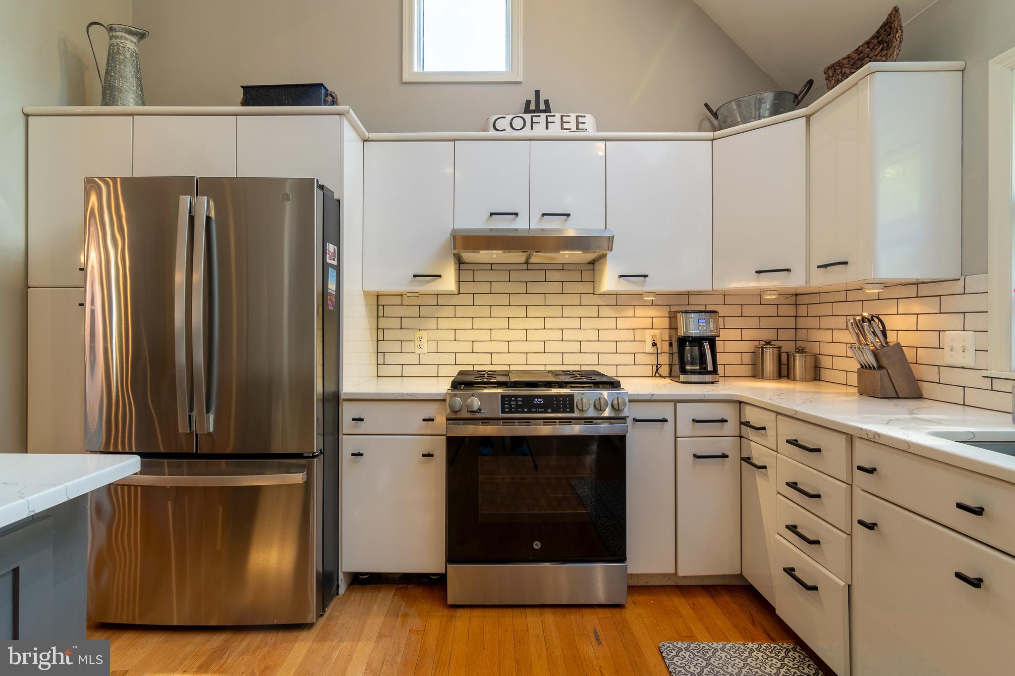 9 Wayside Lane Lebanon, NJ 08833 - Photo 8 of 41 Stainless Steel Appliances