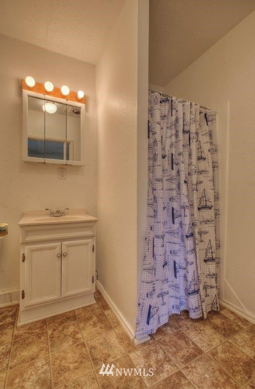 11705 Southeast Petrovitsky Road Renton, WA 98058 - Photo 22 of 25 Gallery Image 22