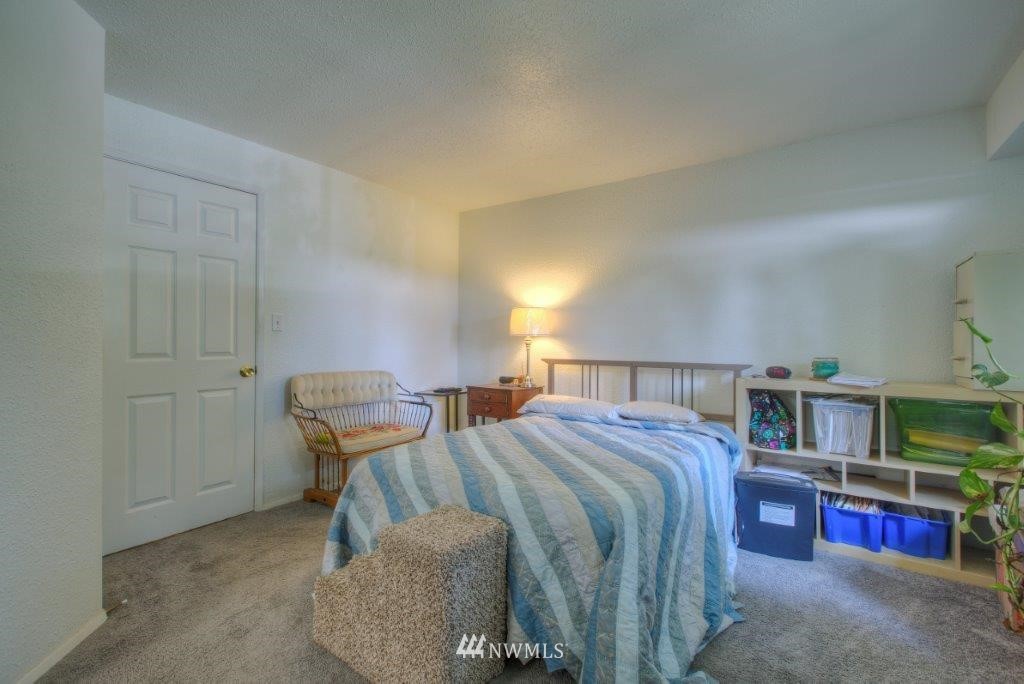 11705 Southeast Petrovitsky Road Renton, WA 98058 - Photo 8 of 25 Gallery Image 8