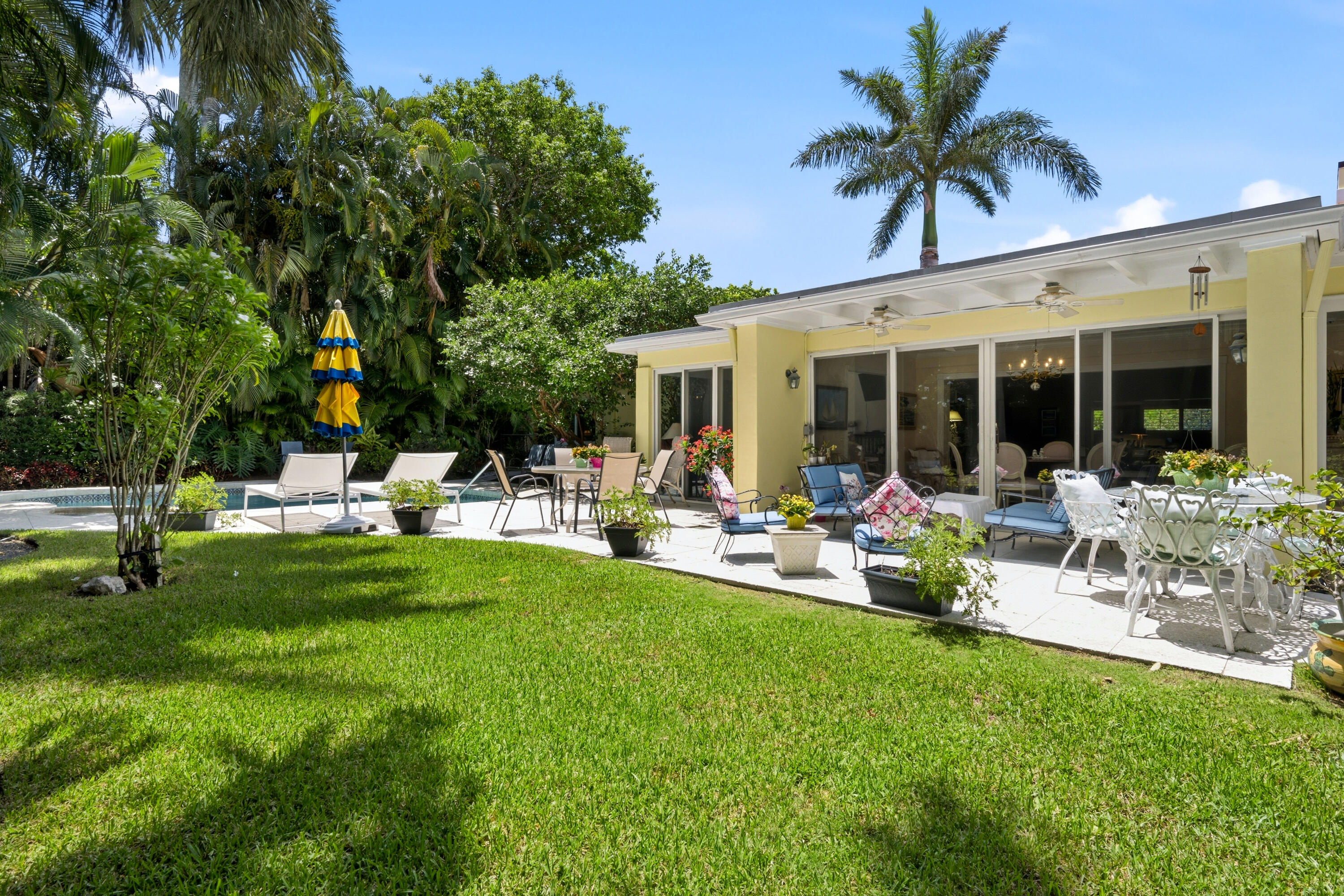 265 Fairview Road Palm Beach, FL 33480 - Photo 15 of 38 DSC_1096