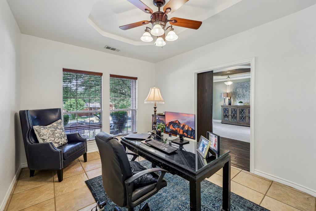 5603 Blazing Star Road Frisco, TX 75036 - Photo 15 of 39 a living room with furniture and a window