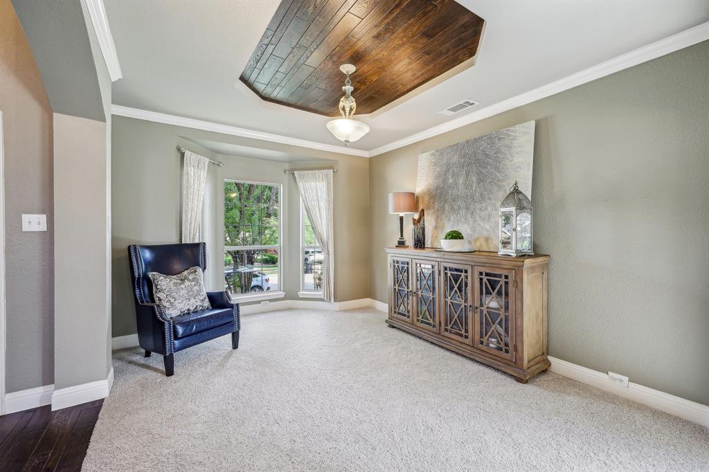 5603 Blazing Star Road Frisco, TX 75036 - Photo 4 of 39 a living room with furniture and a window