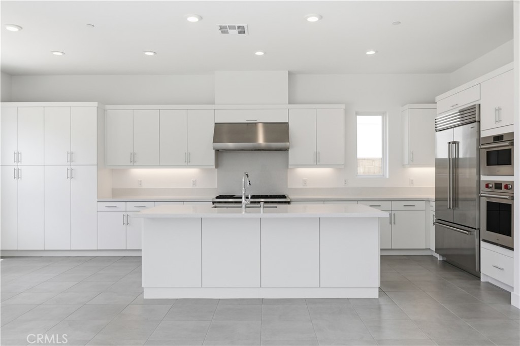 153 Apron Irvine, CA 92618 - Photo 6 of 28