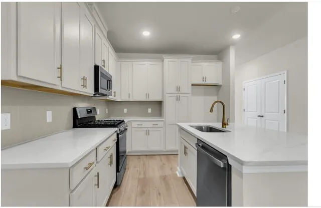 $316,385 | 5043 Blackberry Lane, Ravenel, SC 29470