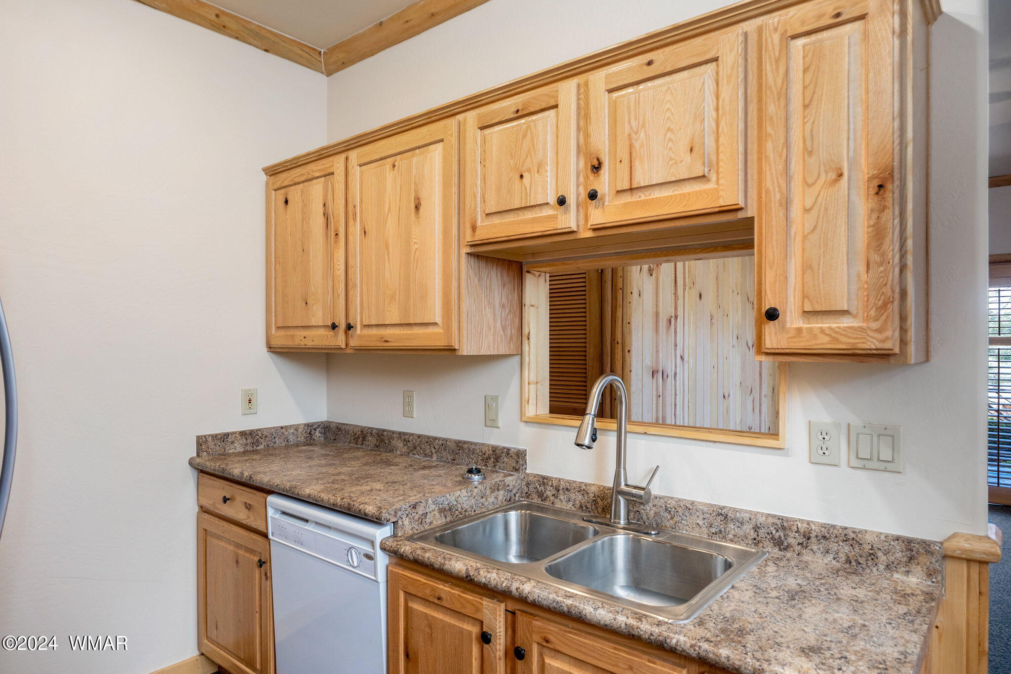 2266 Overgaard Springs Loop Overgaard, AZ 85933 - Photo 9 of 27 Gallery Image 9