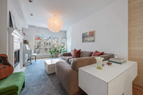 $450,000 | 1449 West Walton Street, Unit 2, Chicago, IL 60642