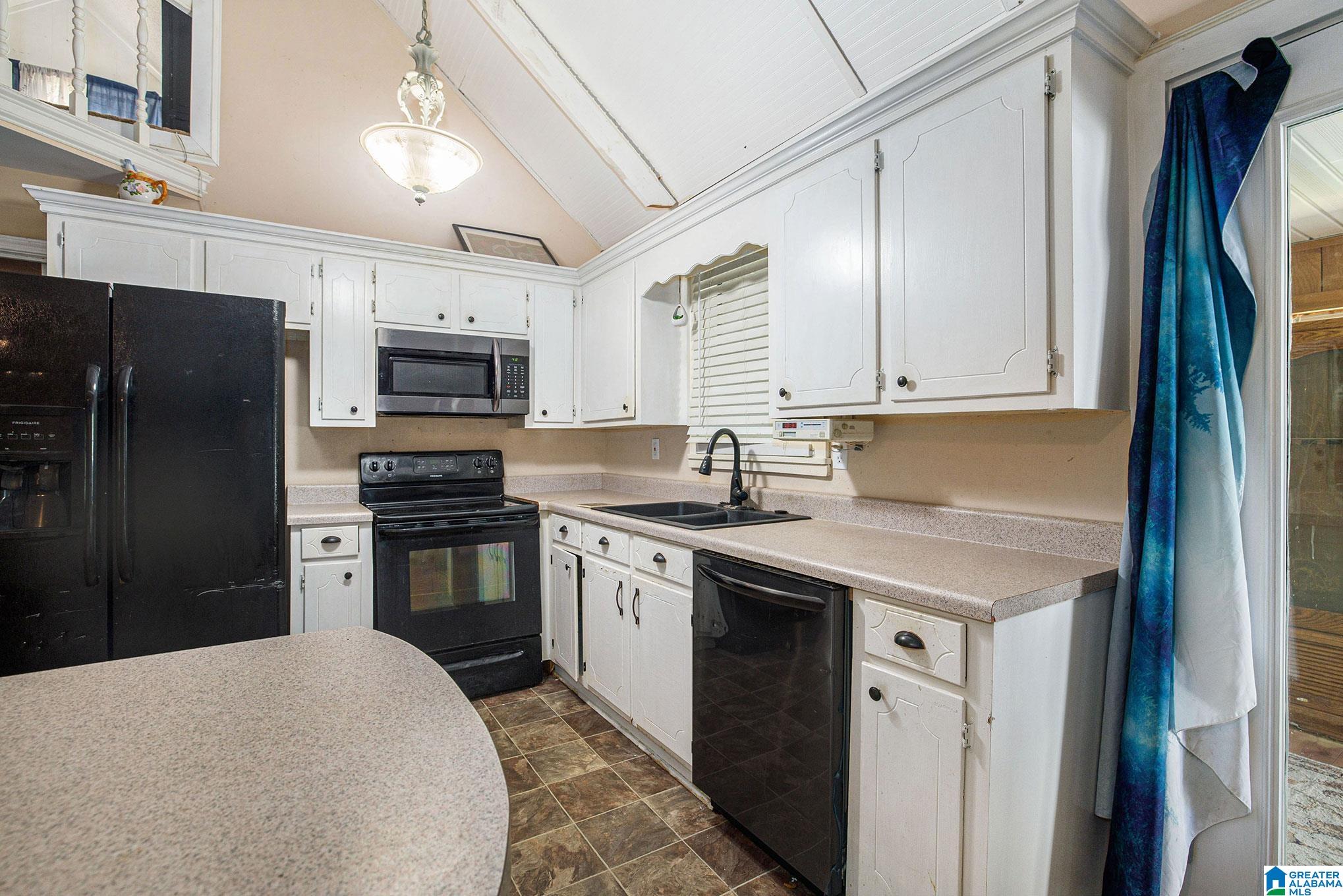 4020 Crescent Lane Jasper, AL 35503 - Photo 9 of 25