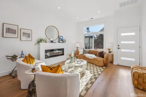 $998,000 | 1439 Silver Avenue, San Francisco, CA 94134