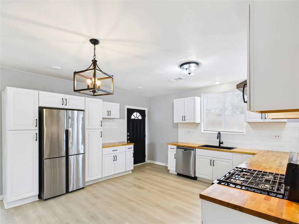 823 Havendon Circle Dallas, TX 75203 - Photo 12 of 33