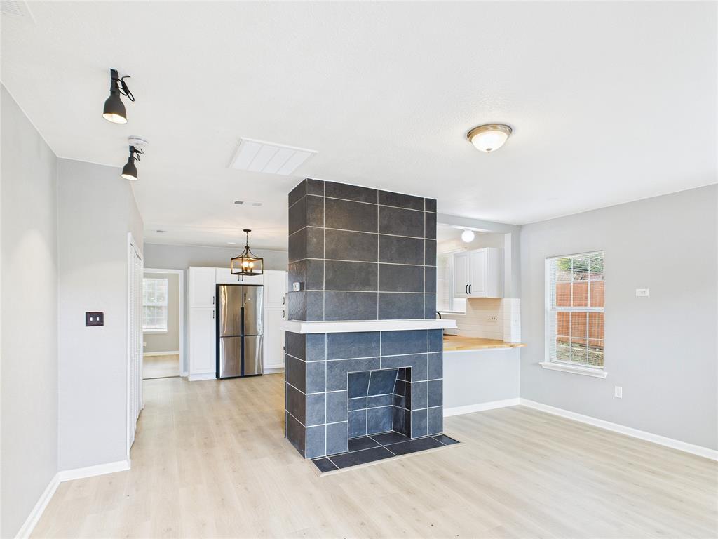 823 Havendon Circle Dallas, TX 75203 - Photo 3 of 33