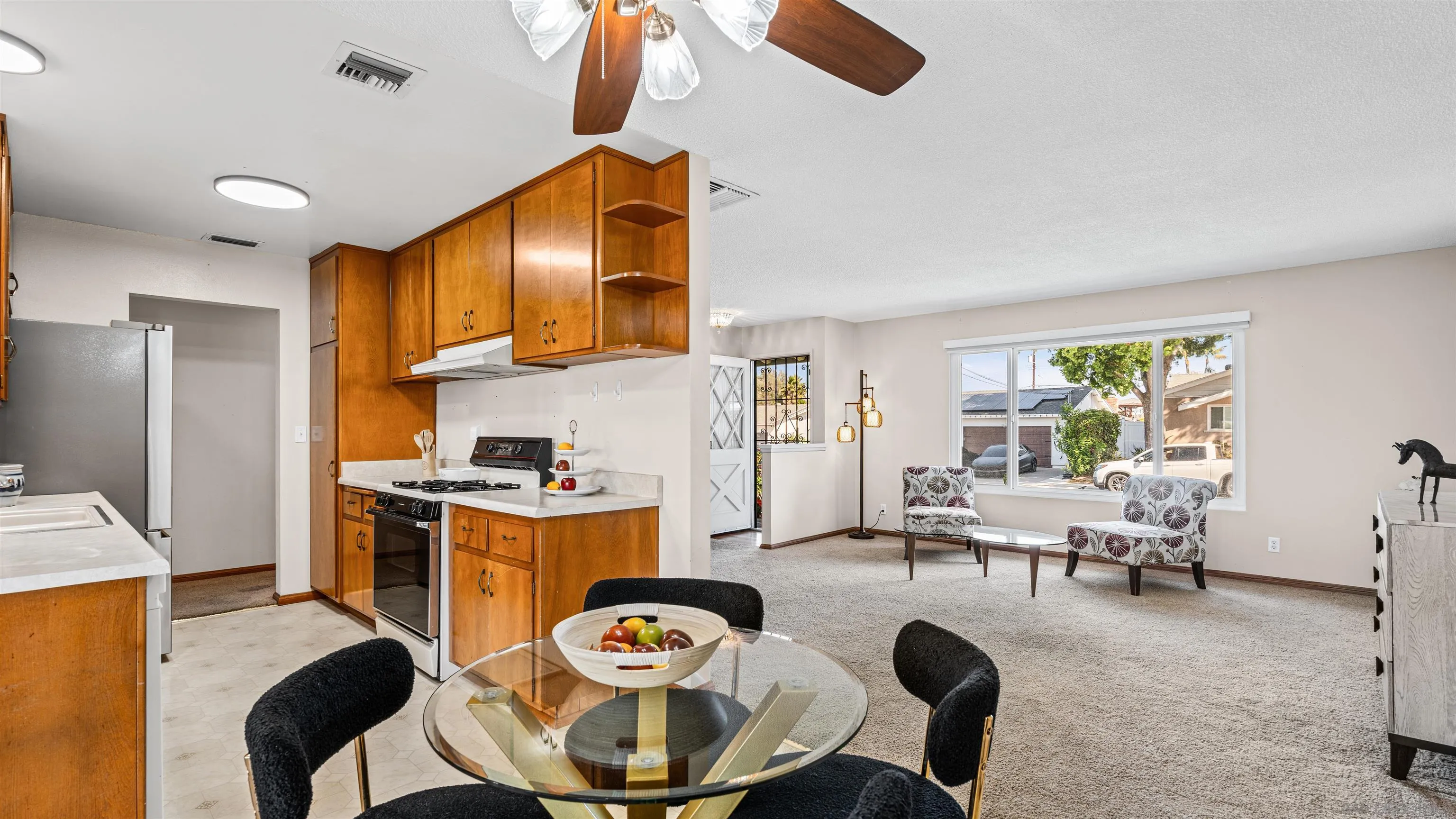 1698 Ithaca Street Chula Vista, CA 91913 - Photo 4 of 26
