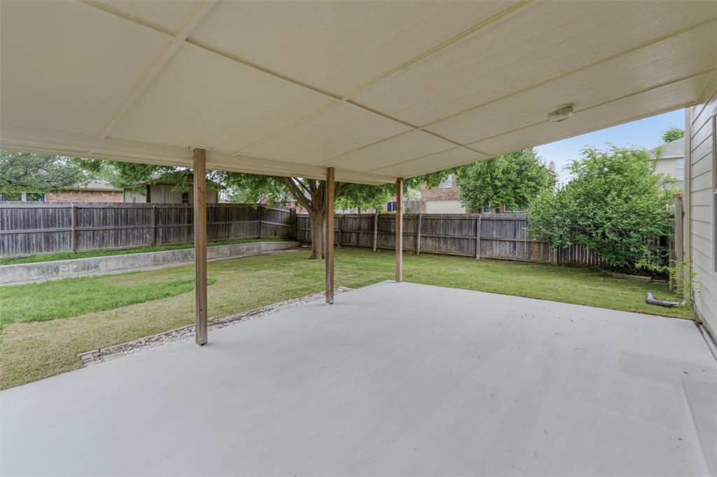 1629 Withers Way Krum, TX 76249 - Photo 18 of 20
