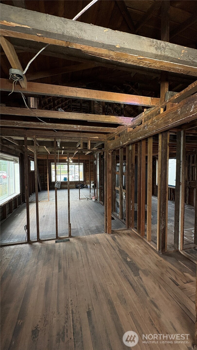 2005 Rockefeller Avenue Everett, WA 98201 - Photo 17 of 27 Gallery Image 17
