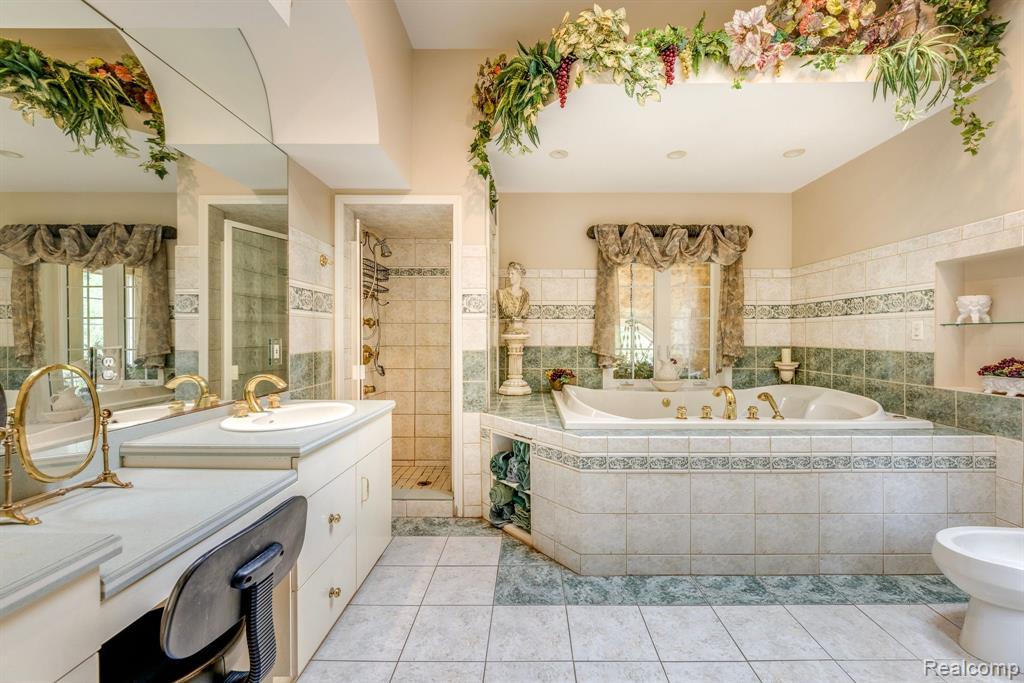 7200 Galbraith Line Road Lexington, MI 48450 - Photo 44 of 75 Gallery Image 44
