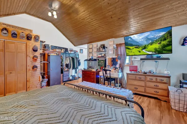 $250,000 | 133 Deacon Creek Road, Erwin, TN 37650