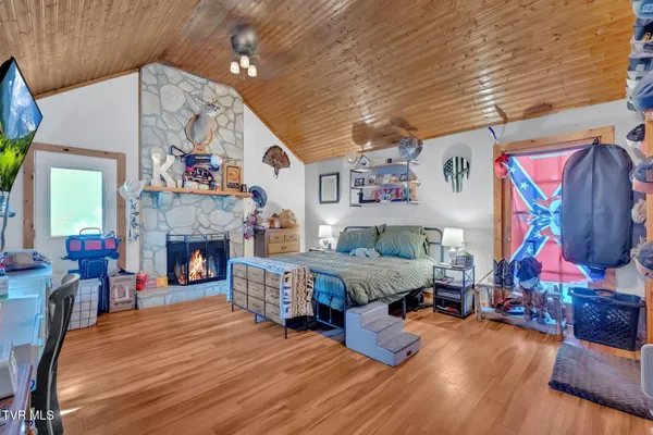 $250,000 | 133 Deacon Creek Road, Erwin, TN 37650