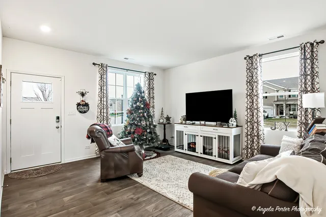 $2,799 | 3818 Doherty Lane, McHenry, IL 60050