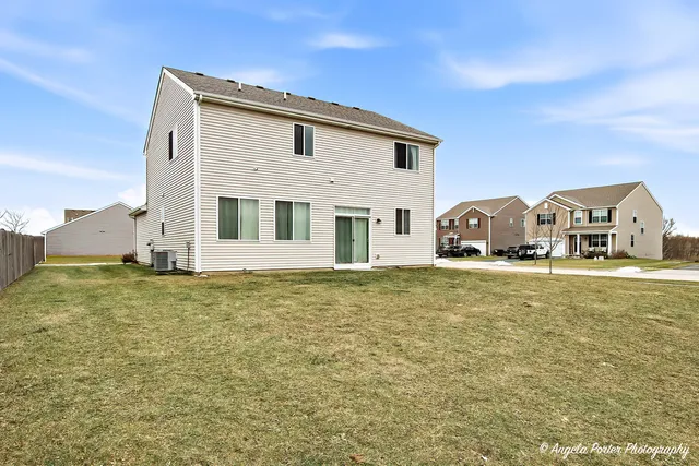 $2,799 | 3818 Doherty Lane, McHenry, IL 60050