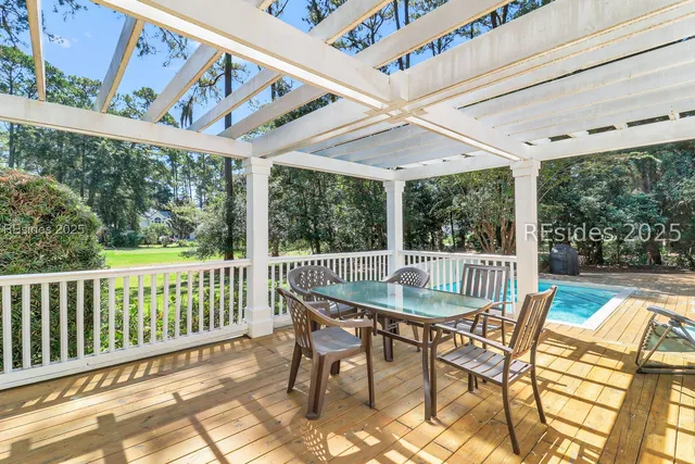 $899,000 | 6 Indigo Court, Hilton Head Island, SC 29926
