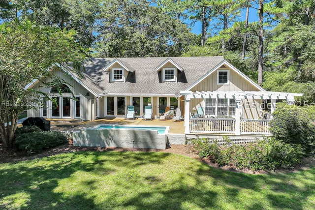 $899,000 | 6 Indigo Court, Hilton Head Island, SC 29926