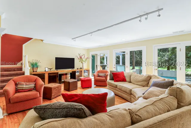 $899,000 | 6 Indigo Court, Hilton Head Island, SC 29926