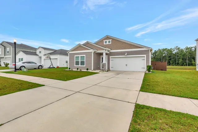 $2,300 | 494 Spanish Wells Road, Summerville, SC 29486