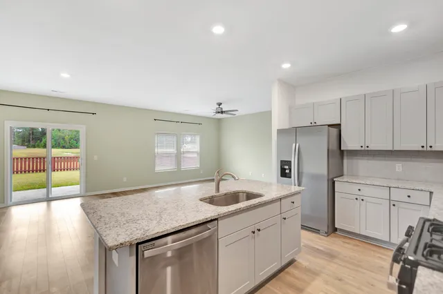 $2,300 | 494 Spanish Wells Road, Summerville, SC 29486