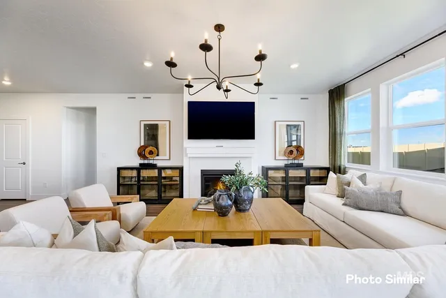 $642,050 | 3588 South Angel Fls Way, Nampa, ID 83686