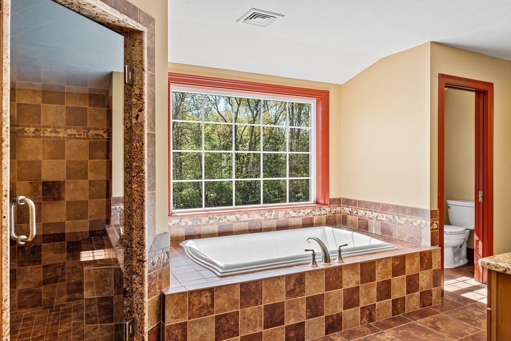 86 Mowry Street Mendon, MA 01756 - Photo 17 of 38