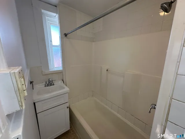 $1,650 | 34 White Street, Unit 2L, New Haven, CT 06519