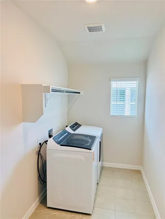 $2,075 | 4012 Joe Pool Drive, Farmersville, TX 75442