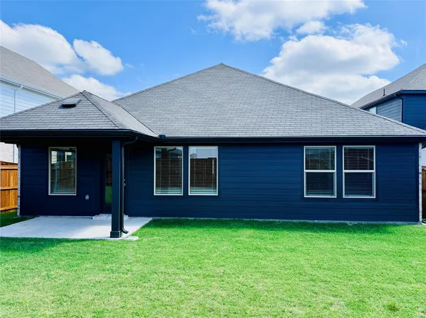 $2,075 | 4012 Joe Pool Drive, Farmersville, TX 75442