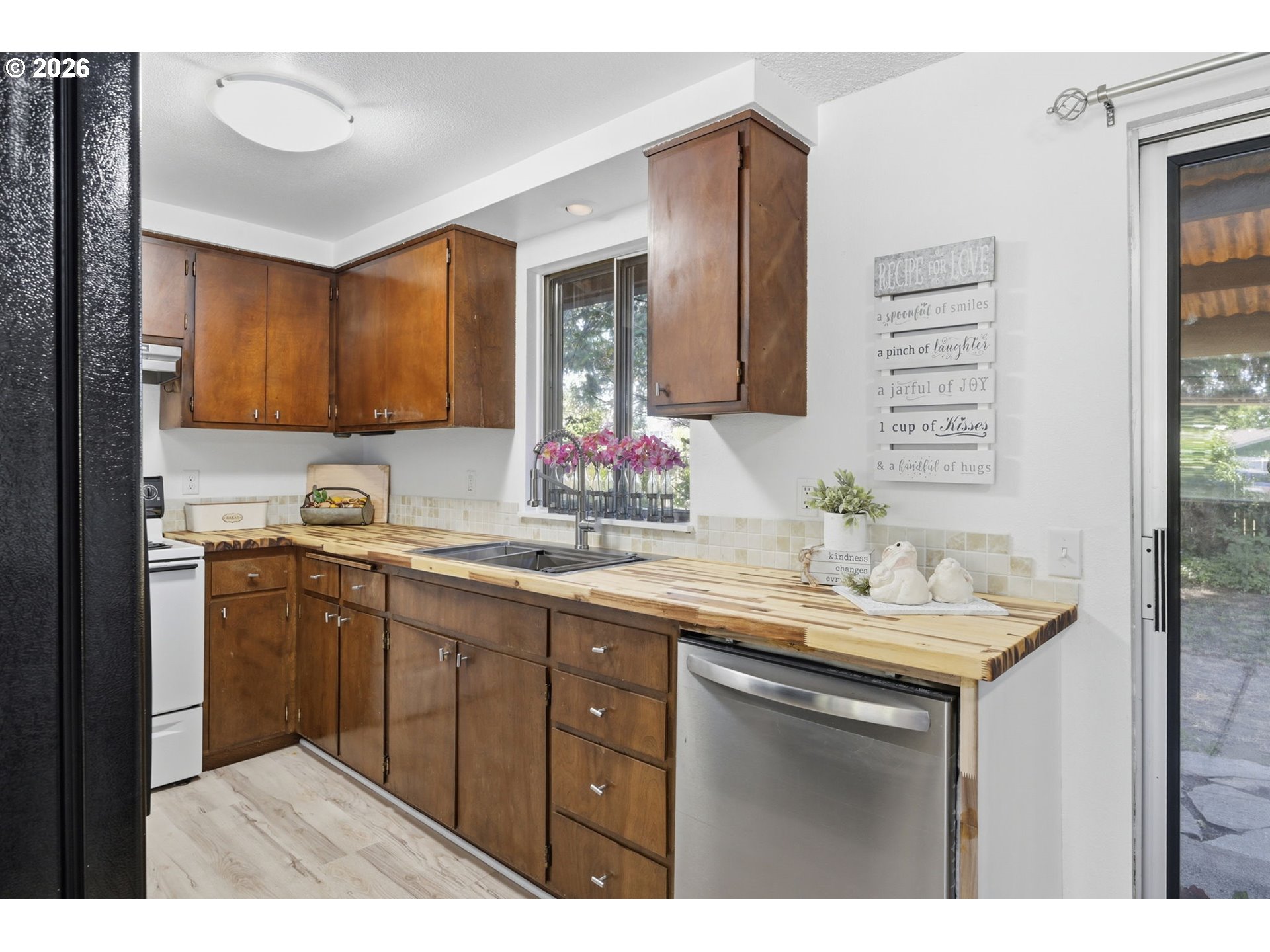 2250 West Irwin Way Eugene, OR 97402 - Photo 14 of 48