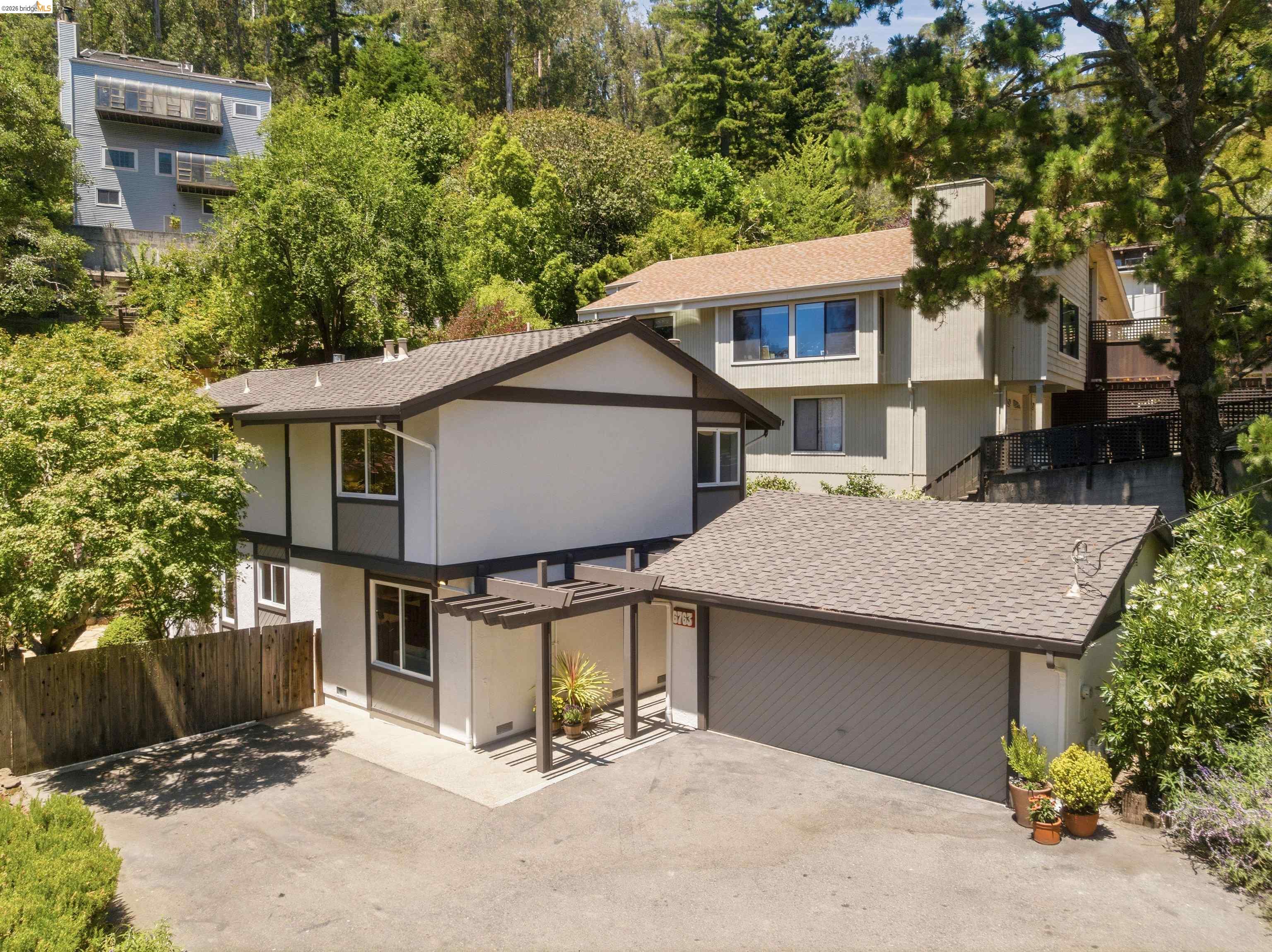 6763 Pinehaven Road Oakland, CA 94611 - Photo 2 of 48