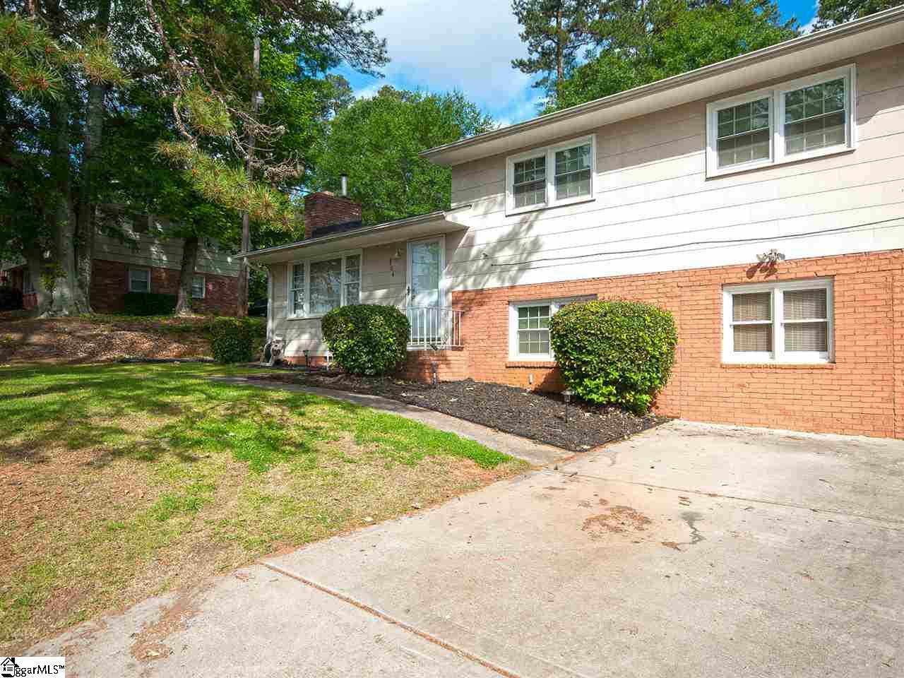 104 Crestfield Road Greenville, SC 29605 - Photo 3 of 31 Gallery Image 3