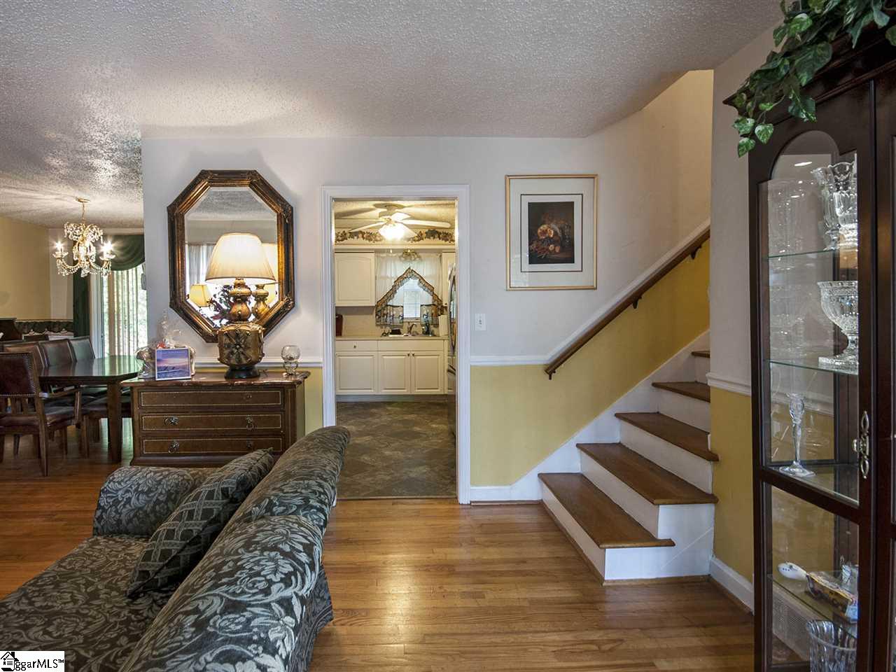 104 Crestfield Road Greenville, SC 29605 - Photo 4 of 31 Gallery Image 4
