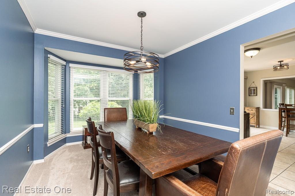 606 Whitney Drive Rochester, MI 48307 - Photo 8 of 42 606 Whitney_MLS-007.jpg