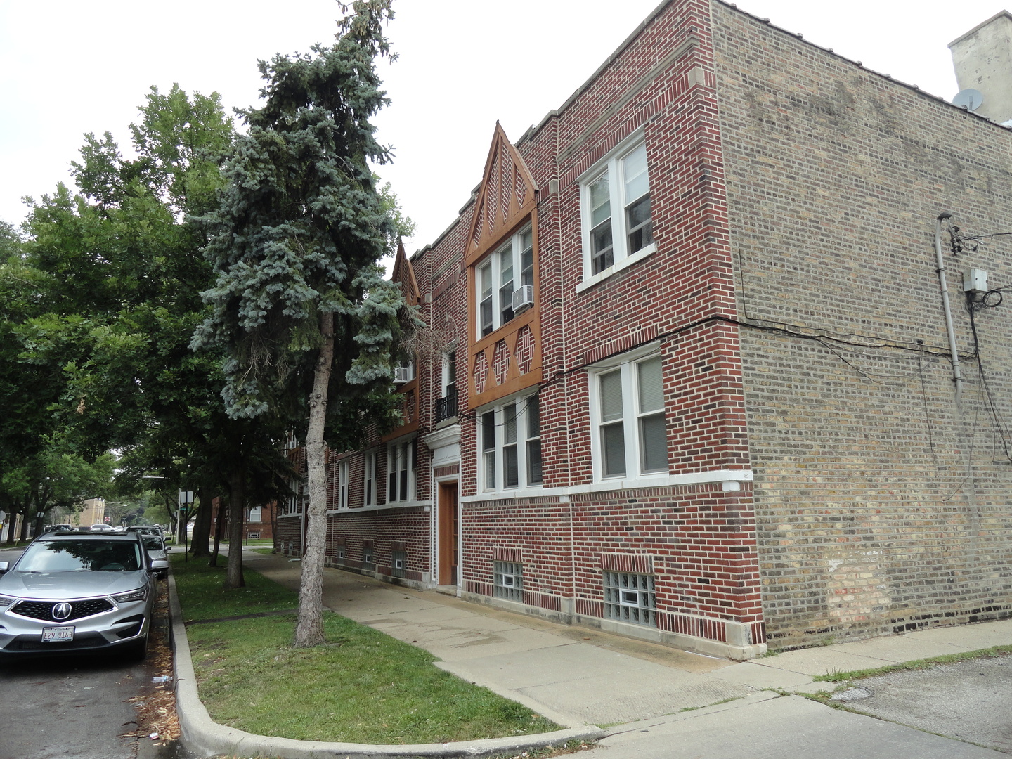 5514 West George Street Chicago, IL 60641 - Photo 4 of 9 a backyard of a house with outdoor seating