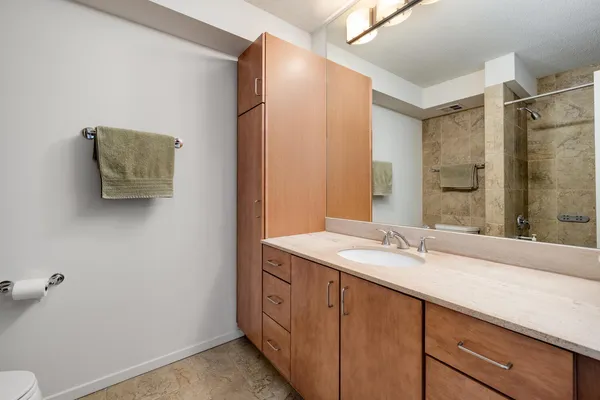 $359,900 | 9725 Woods Drive, Unit 507, Skokie, IL 60077