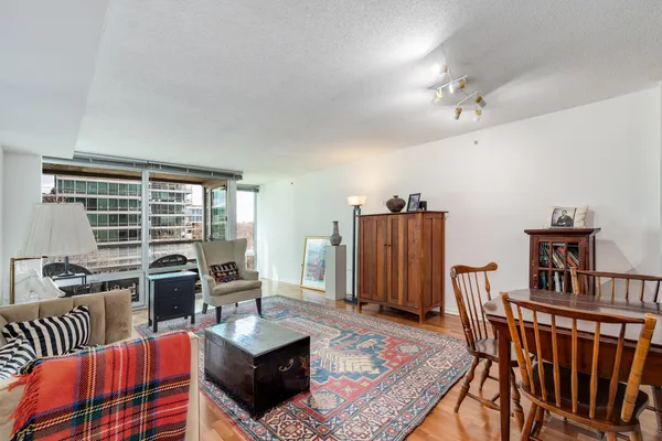 $359,900 | 9725 Woods Drive, Unit 507, Skokie, IL 60077