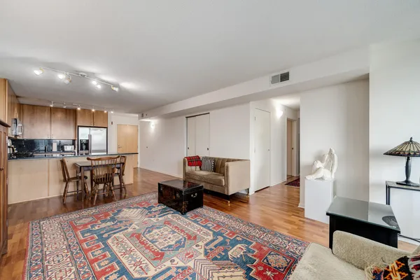 $359,900 | 9725 Woods Drive, Unit 507, Skokie, IL 60077