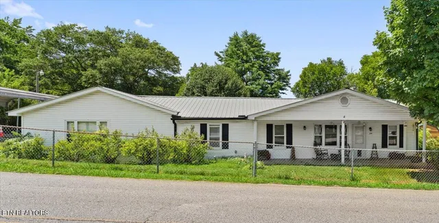 $279,900 | 314 Blockhouse Valley Road, Clinton, TN 37716